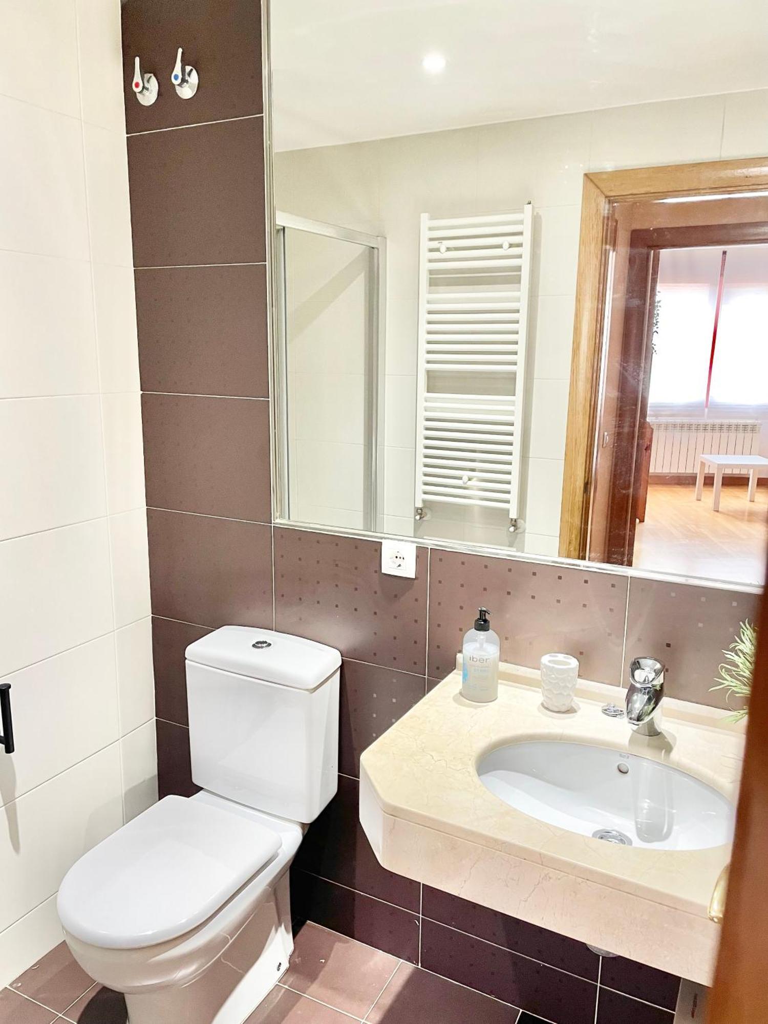 Apartamento El Carbayu Con Garaje Privado